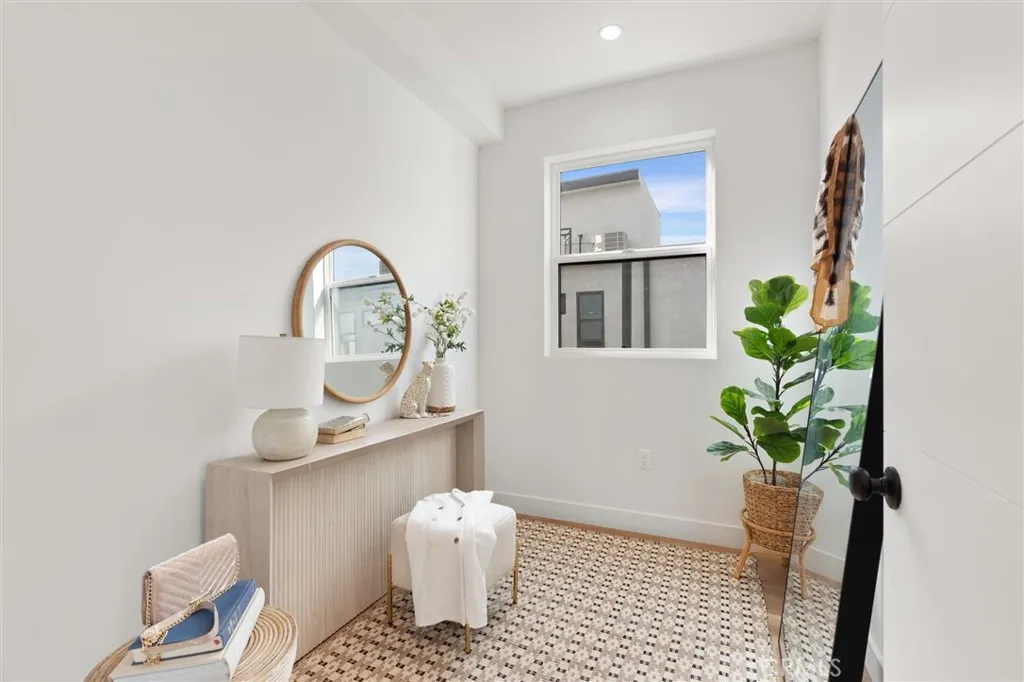 6059 N Tujunga Avenue, North Hollywood, California 91606 home-pic-28